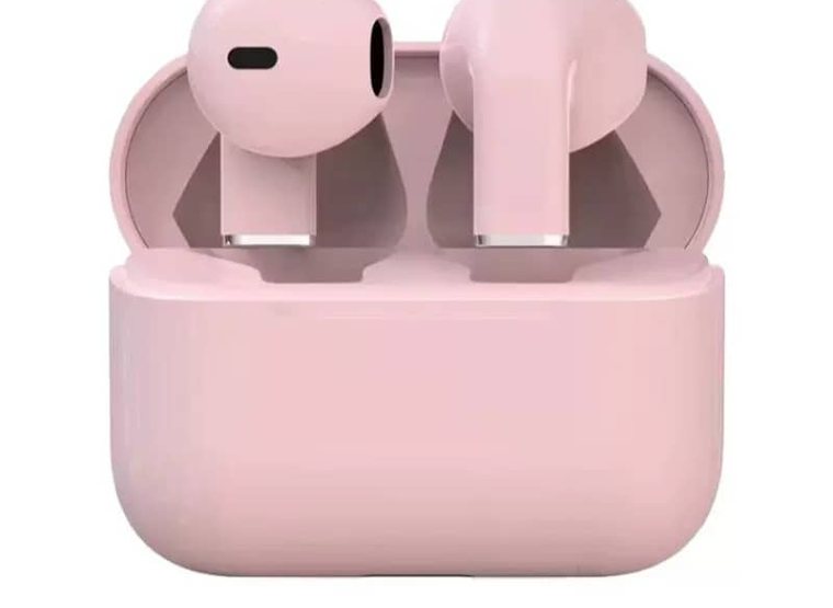 Wireless earbuds pink